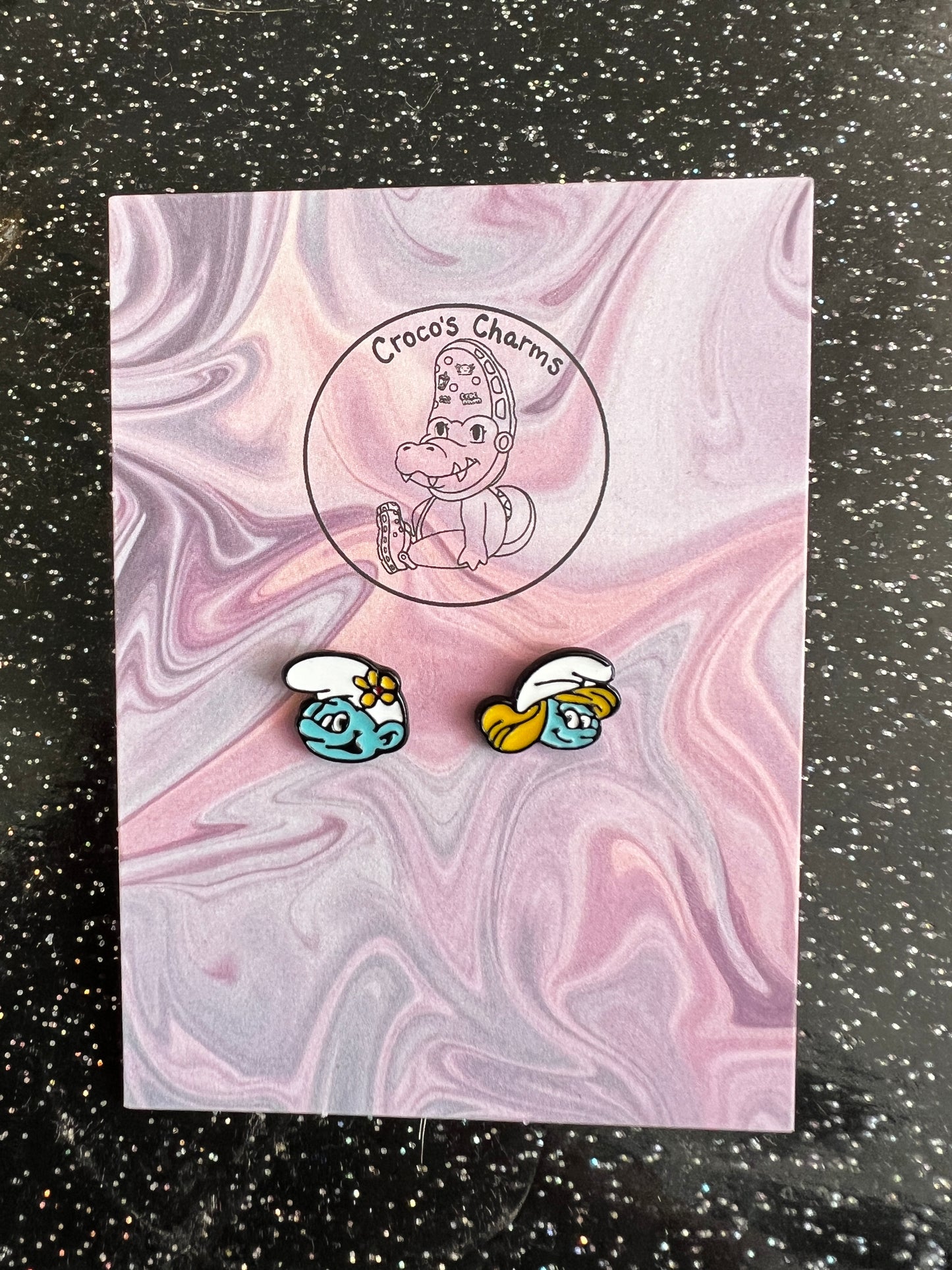 Smurf pair of earrings