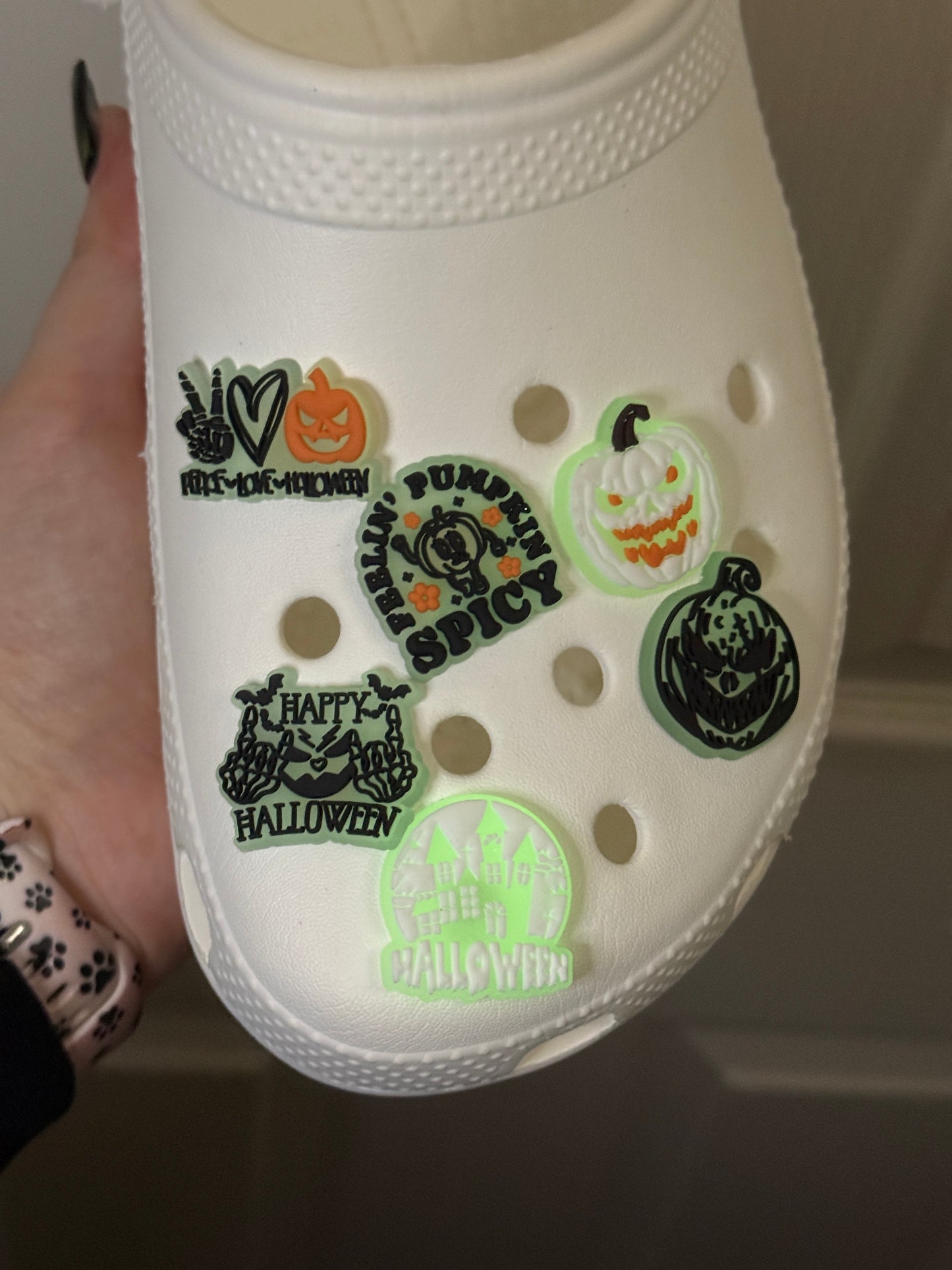 Glow in the dark halloween shoe charms - pumpkin