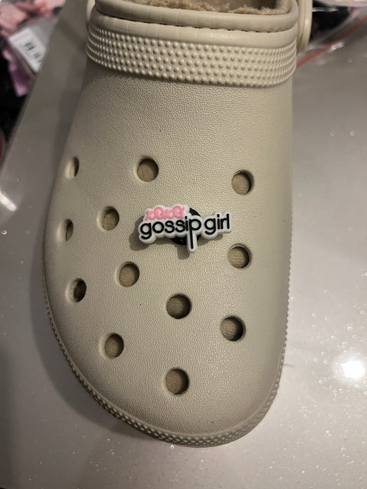 XOXO Gossip shoe charm