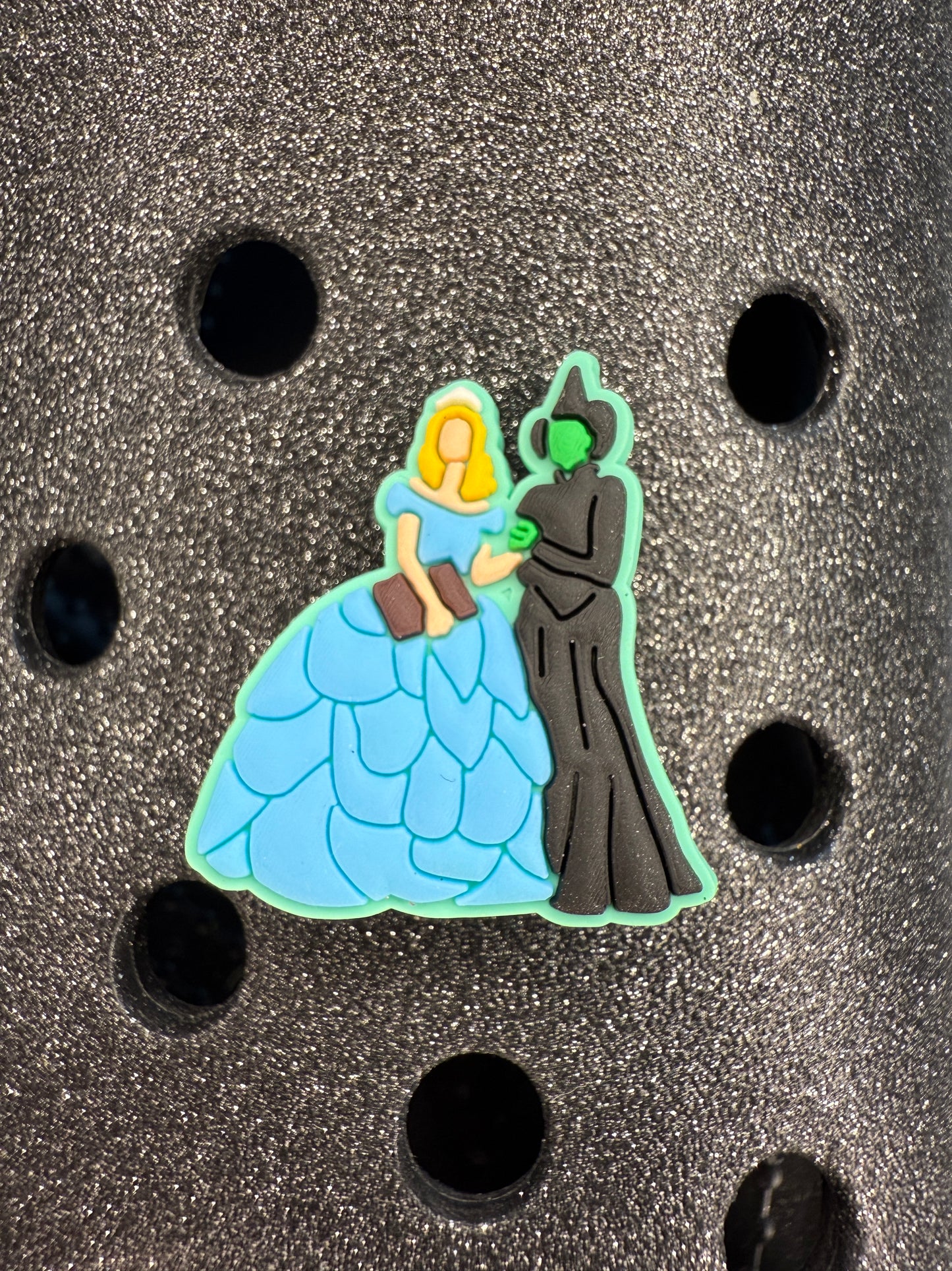 Wickeď musical shoe charm - elphaba Glinda