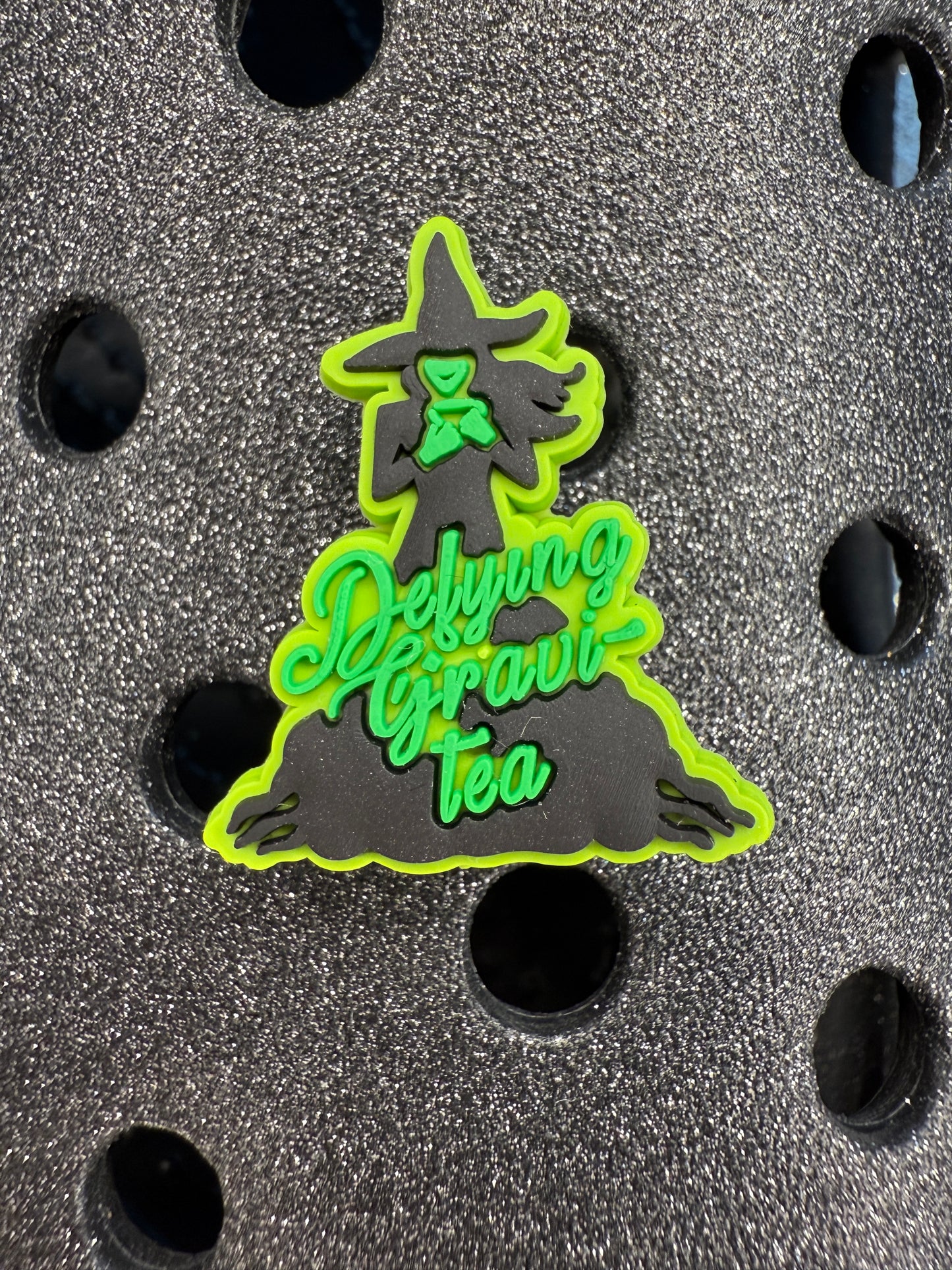 Wickeď musical shoe charm - elphaba Glinda