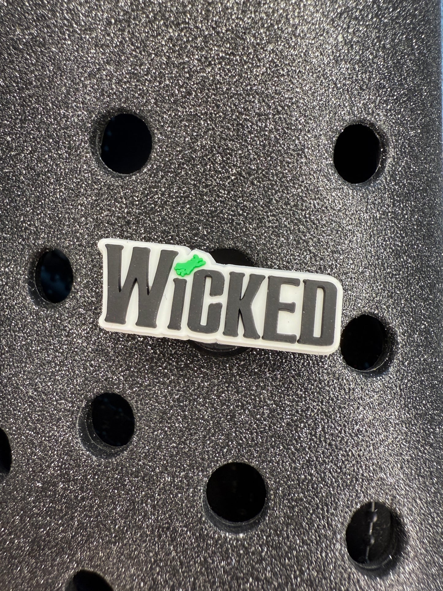 Wickeď musical shoe charm - elphaba Glinda