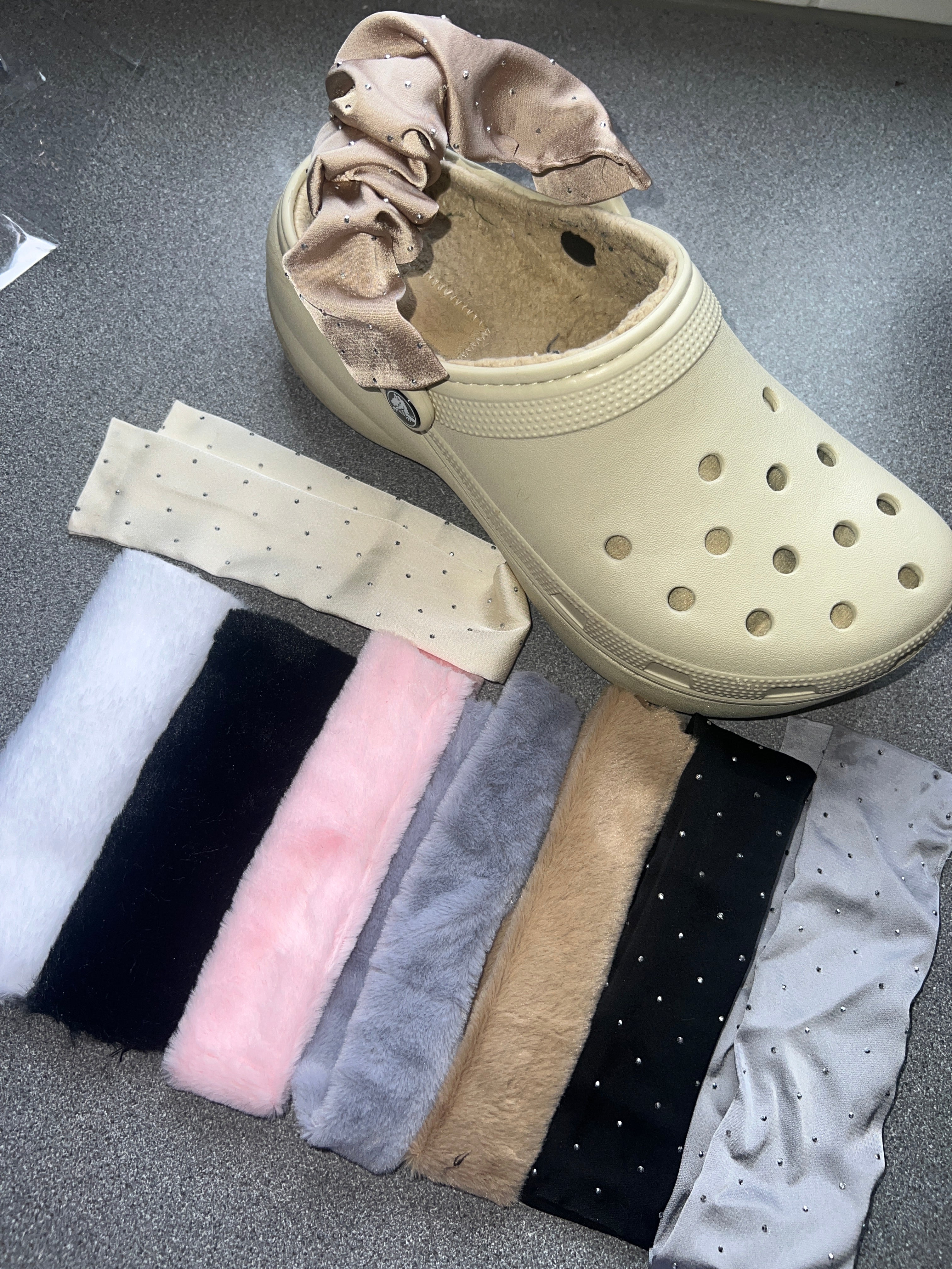 Adult crocs fashion with fur