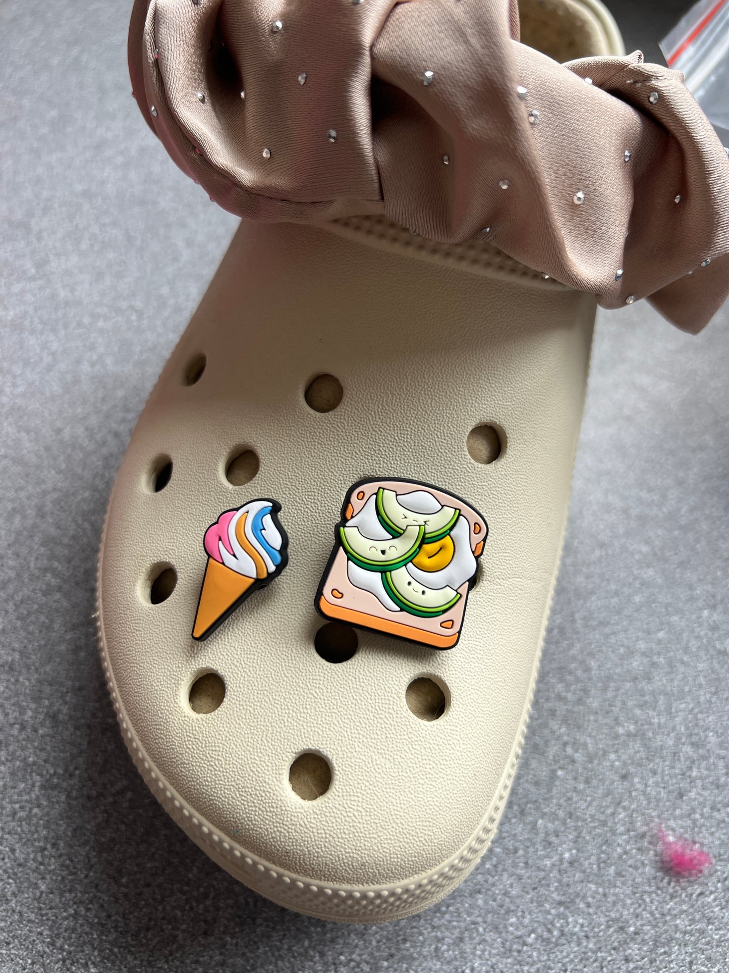 Avocados on toast / Ice cream shoe charms