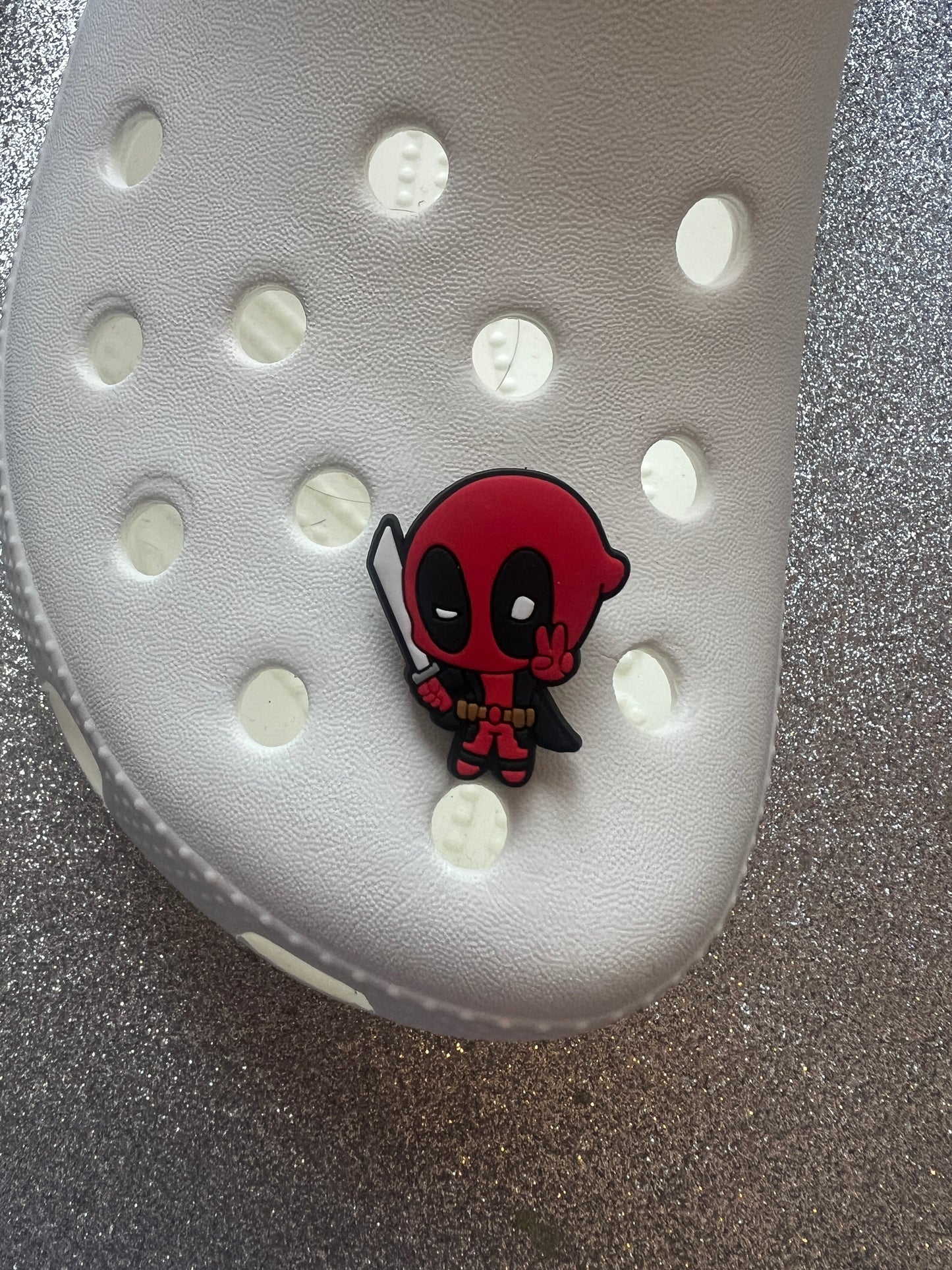 Deadpooł x Wolv shoe charm collection