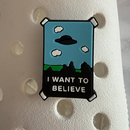 X files shoe charm collection - mulder its me, UFO
