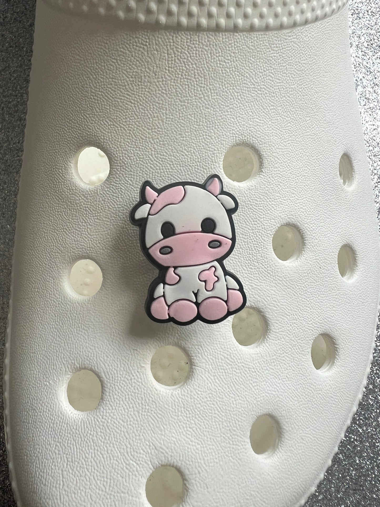 X1 Individual coloured cow shoe charms