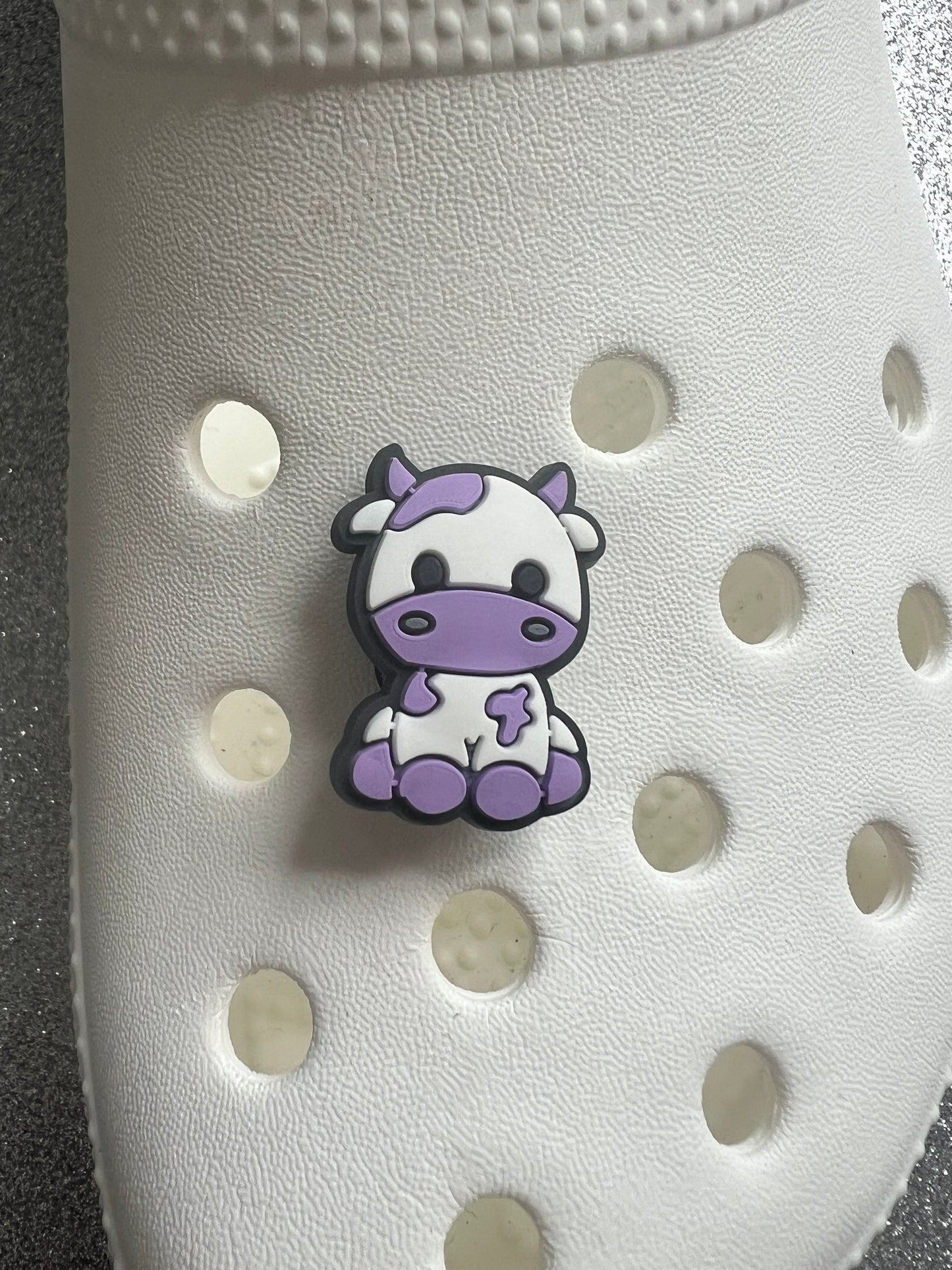 X1 Individual coloured cow shoe charms