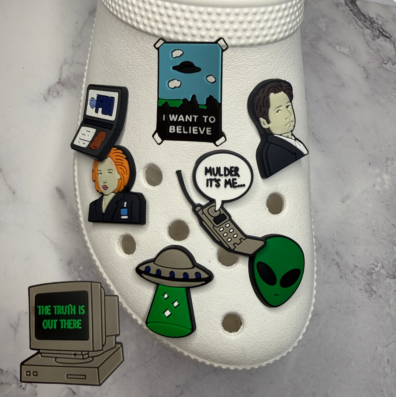 X files shoe charm collection - mulder its me, UFO